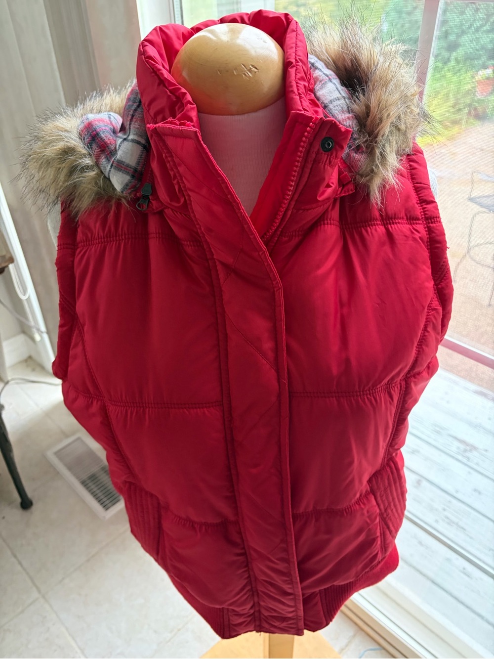 Girls' Red Quilted Puffer Vest with Faux Fur-Trim Hood